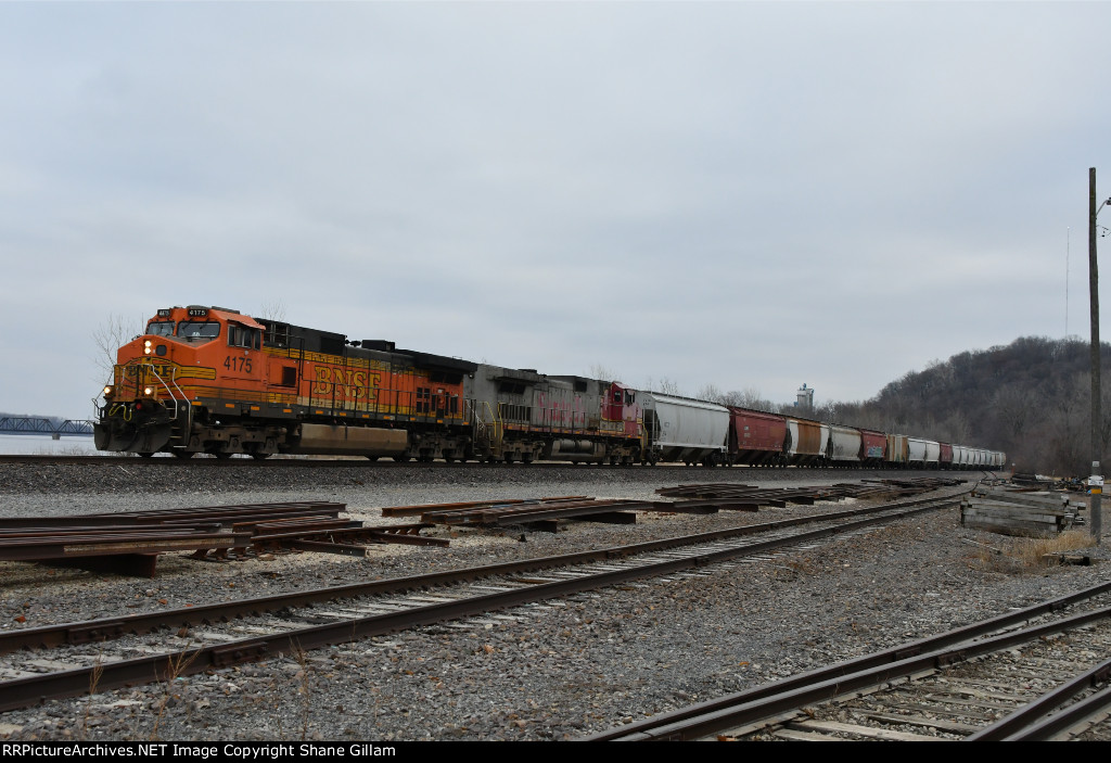 BNSF 4175